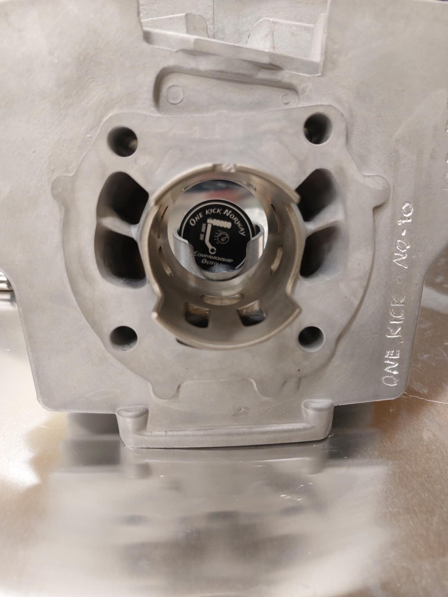 Sylinderporting One Kick Norway DMP 70cc